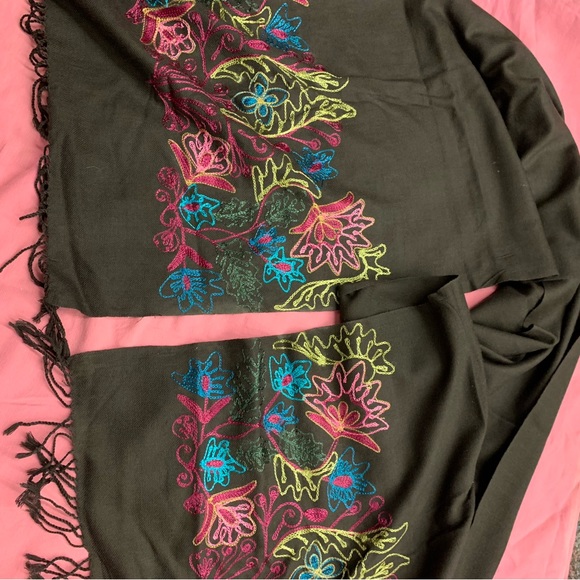 Jackpot 100% wool scarf - Picture 4 of 6